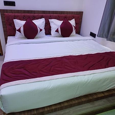 Hotel Shri Sai International, Sitamarhi Dumra Exteriör bild